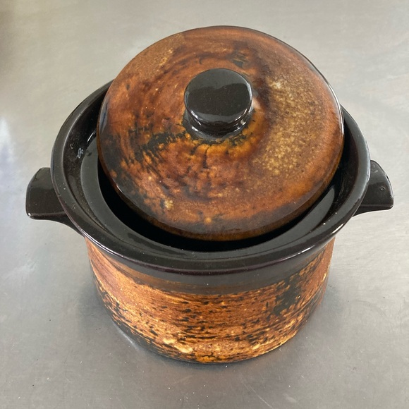 1970's Laurentian Pottery Canada Artisan Series 8-617 Bean Pot / Casserole Dish - Picture 2 of 11